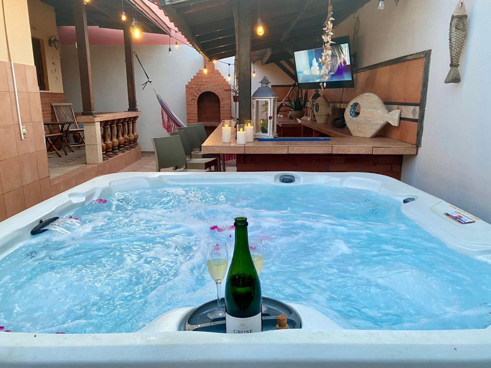 3-Bedroom Villa With A Jacuzzi Noord Exterior foto
